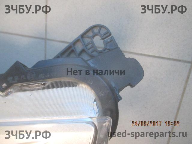 Ford Kuga 2 Фара левая