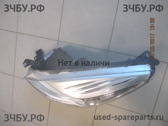 Ford Kuga 2 Фара левая