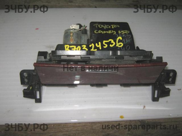 Toyota Camry 7 (V50) Пепельница