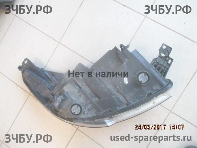 Ford Kuga 2 Фара левая