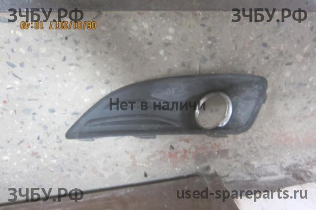 Ford Fiesta 6 Рамка противотуманной фары левой