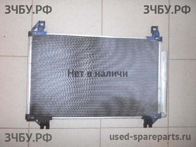 Toyota Yaris 2 Радиатор кондиционера