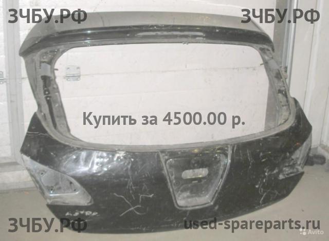 Opel Astra J Дверь багажника