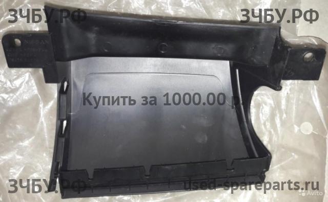 Nissan Note 1 (E11) Накладка