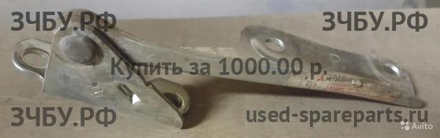 Mitsubishi L200 (4)[KB] Петля капота