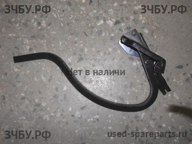 Chevrolet Lanos/Сhance Петля крышки багажника правая