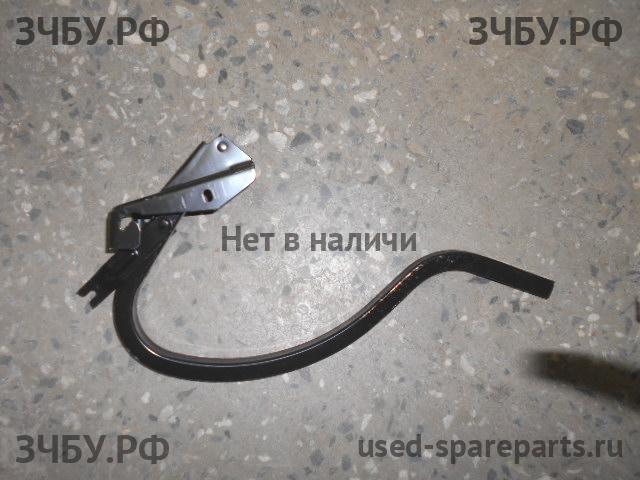 Chevrolet Lanos/Сhance Петля крышки багажника правая