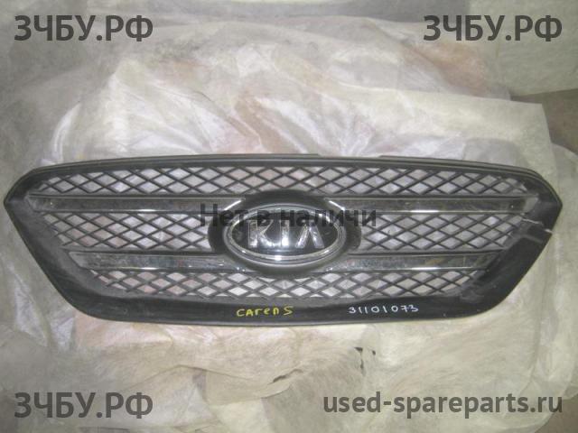 KIA Carens (2) Решетка радиатора