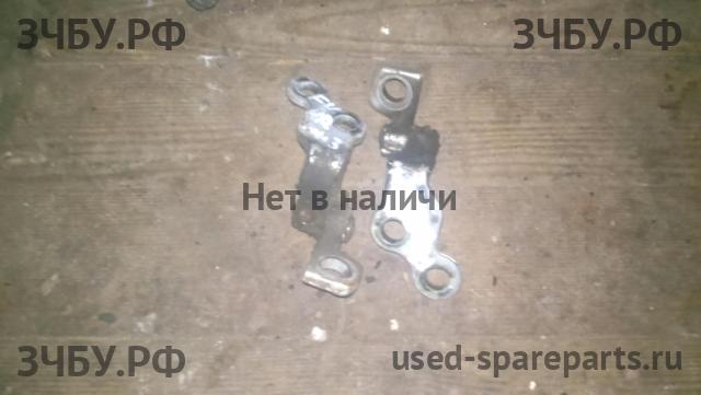 Ford Focus 1 Петля двери задней правой