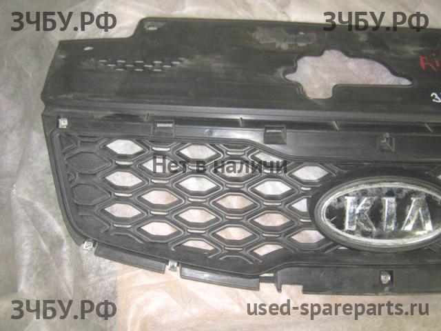KIA Rio 2 Решетка радиатора