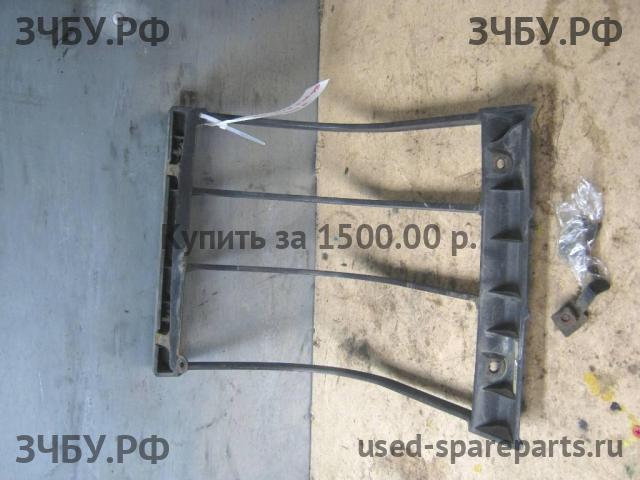 Land Rover Range Rover 3 (LM) Защита фонаря (решетка)