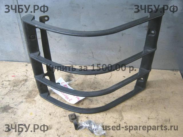 Land Rover Range Rover 3 (LM) Защита фонаря (решетка)