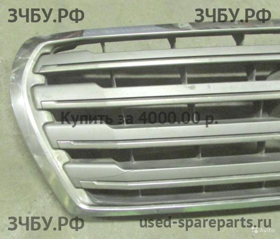 Toyota Land Cruiser 200 Решетка радиатора