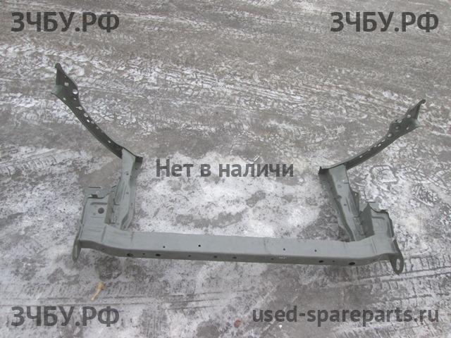 Toyota Avensis 2 Панель передняя (телевизор)