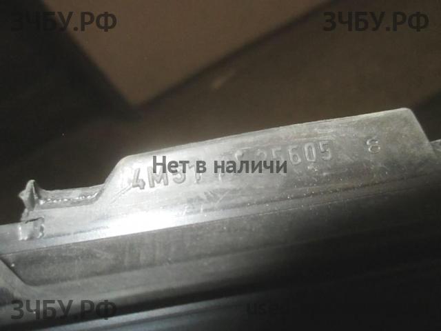 Ford Focus 2 Накладка стекла