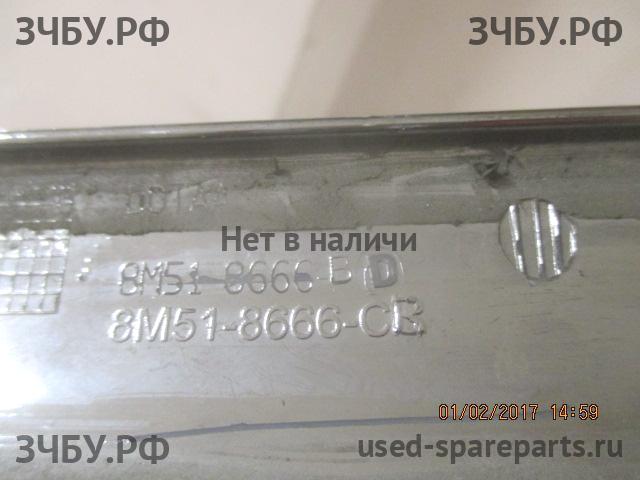 Ford Focus 2 (рестайлинг) Молдинг капота