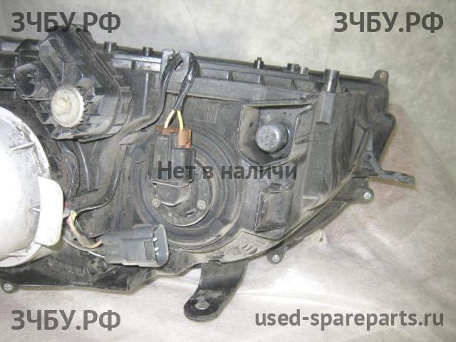 Subaru Legacy Outback 3 (B13) Фара правая