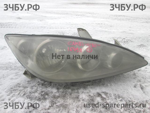 Toyota Camry 5 (V30) Фара правая