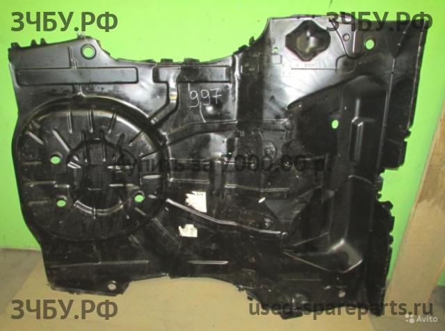 Ford Focus 3 Пол багажника