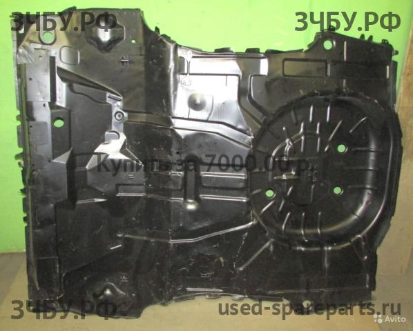 Ford Focus 3 Пол багажника