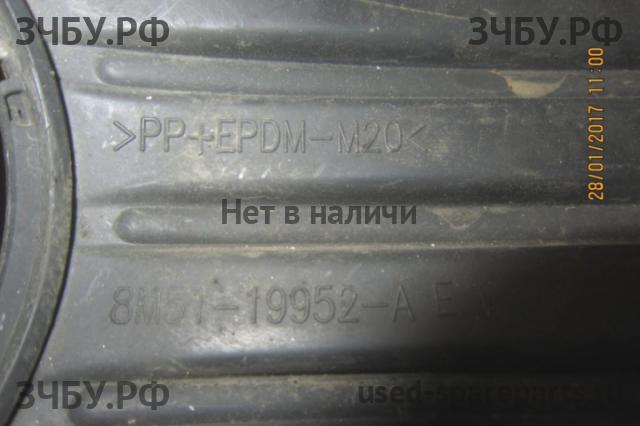 Ford Focus 2 (рестайлинг) Рамка противотуманной фары правой
