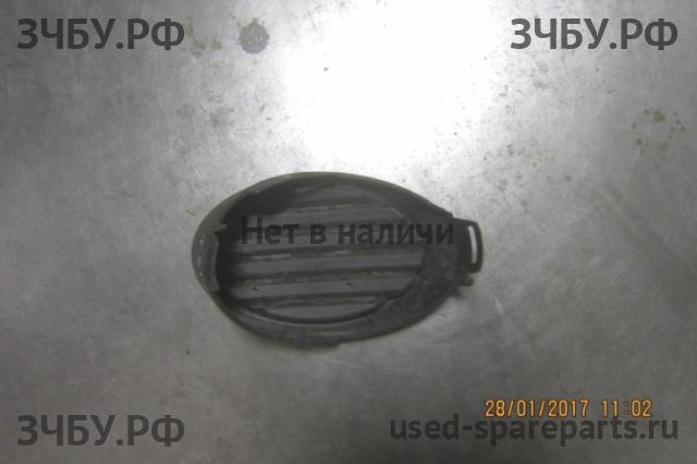 Ford Focus 3 Рамка противотуманной фары правой
