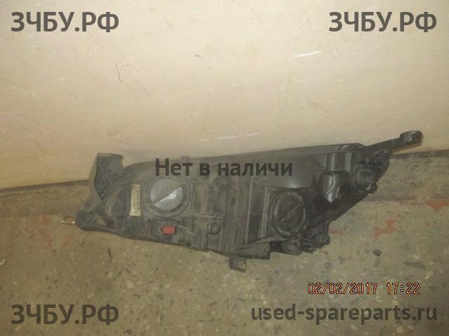 Opel Astra J Фара правая