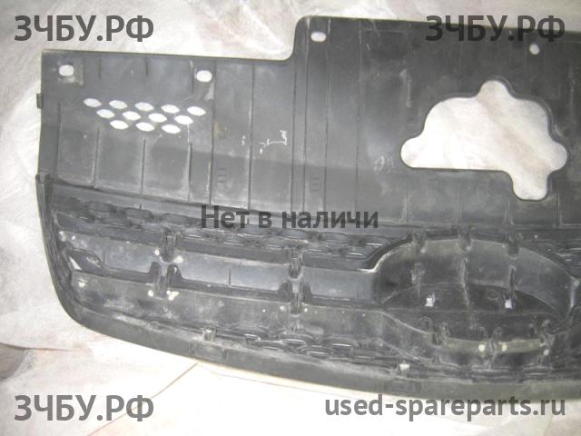 KIA Rio 2 Решетка радиатора