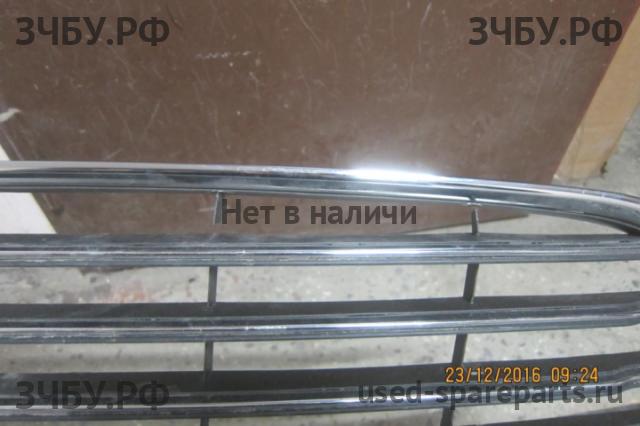 Ford Fiesta 6 Решетка радиатора