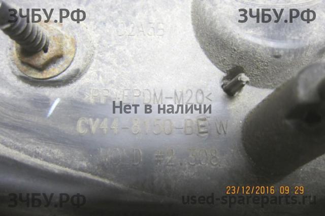 Ford Kuga 2 Решетка радиатора