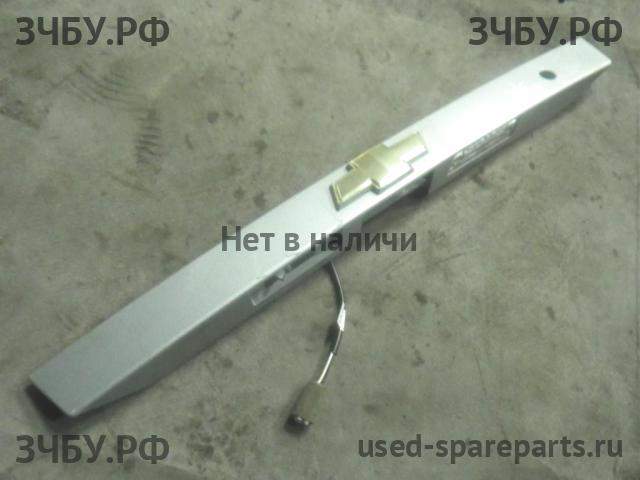 Chevrolet Lacetti Накладка на дверь багажника