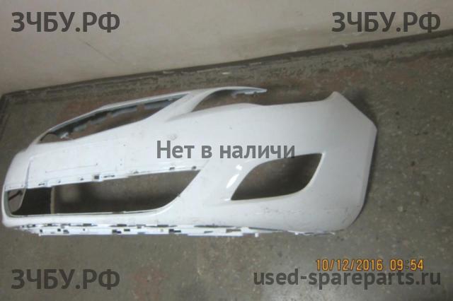 Opel Astra J Бампер передний