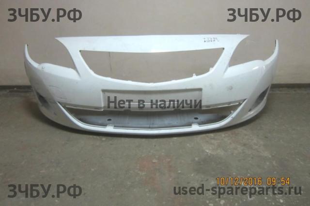 Opel Astra J Бампер передний