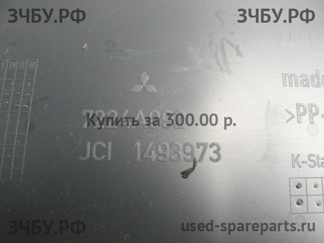 Mitsubishi Colt 6 (Z30) Обшивка двери багажника