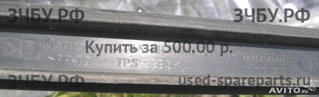 Ford Focus 3 Молдинг лобового стекла