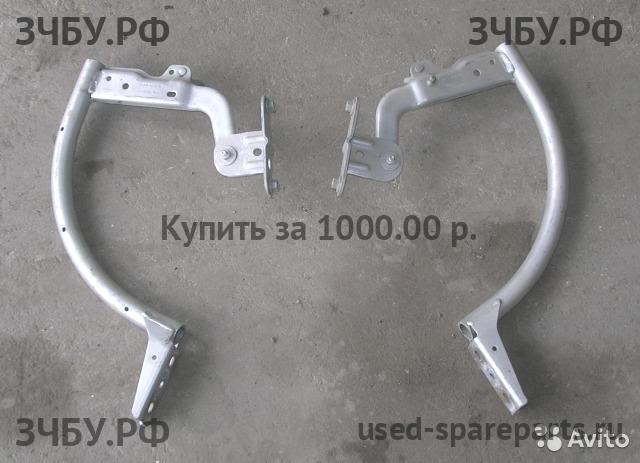 Ford Focus 3 Петля крышки багажника