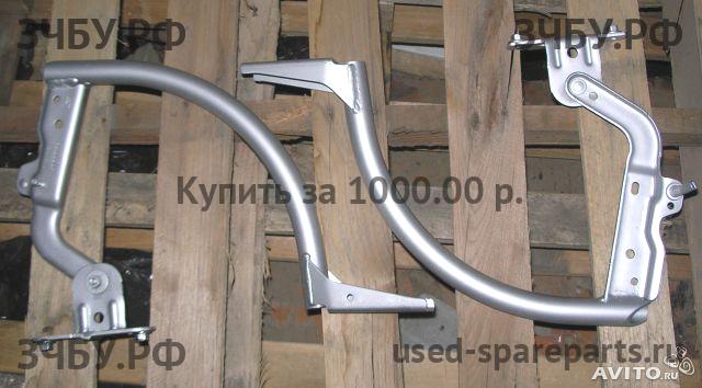 Ford Focus 3 Петля крышки багажника