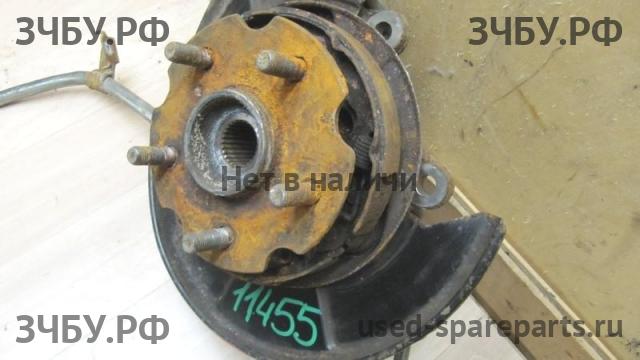 Toyota RAV 4 (3) Кулак задний правый