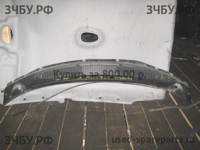 Chrysler Voyager/Caravan 4 Решетка стеклоочистителя (Дефлектор водостока)