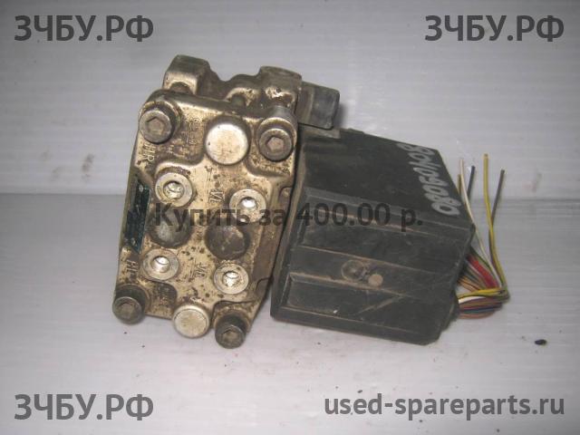 Audi 80/90 [B3] Блок ABS (насос)
