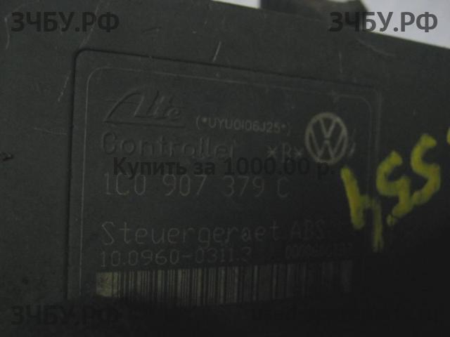 Volkswagen Golf 4 Блок ABS (насос)