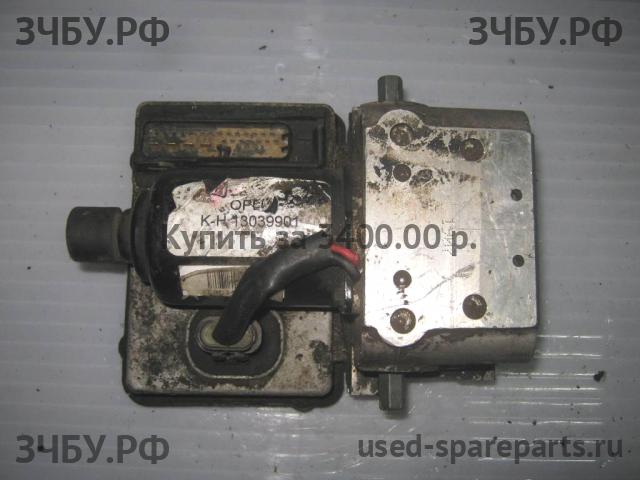 Opel Vectra B Блок ABS (насос)