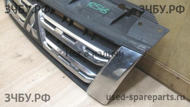 Mitsubishi Pajero/Montero 4 Решетка радиатора