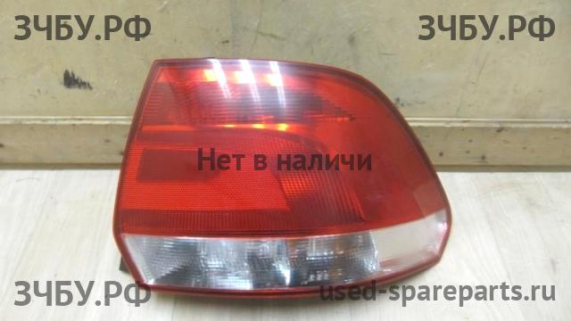 Volkswagen Polo 5 (Sedan) Фонарь правый
