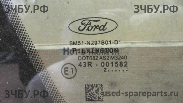 Ford Focus 3 Стекло кузовное глухое левое