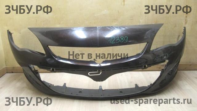 Opel Astra J Бампер передний