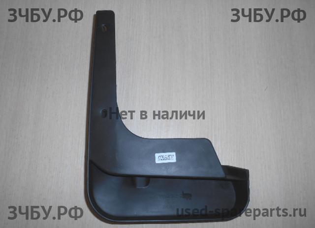 Toyota Camry 7 (V50) Брызговик задний правый