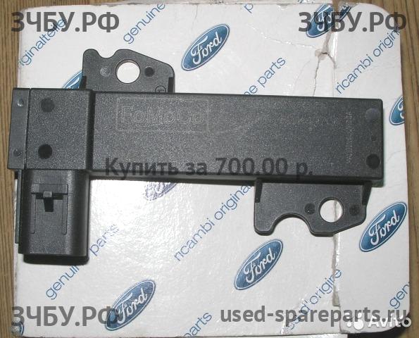 Ford C-MAX 1 Антенна