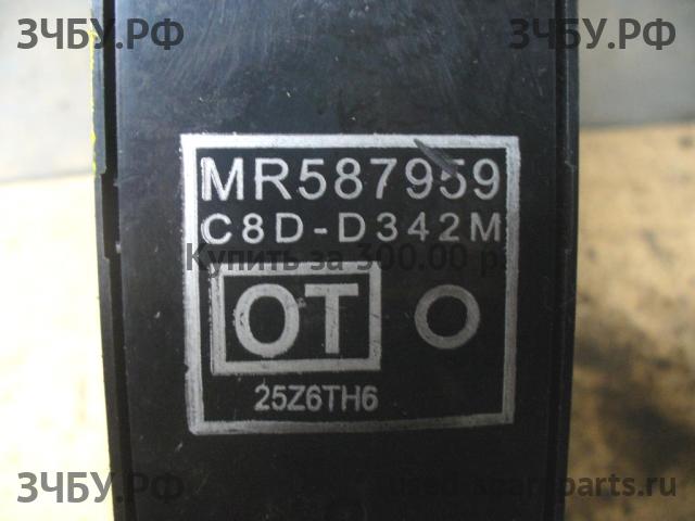 Mitsubishi Colt 6 (Z30) Кнопка стеклоподъемника передняя левая (блок)