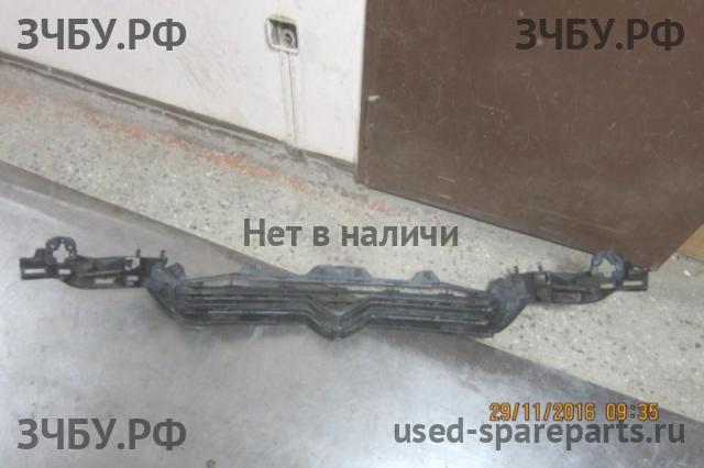 Citroen C4 (2) Решетка радиатора